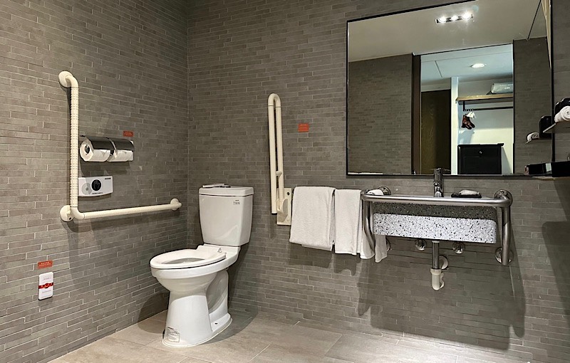 眠豆腐行政海東愛心客房(無障礙二小床)